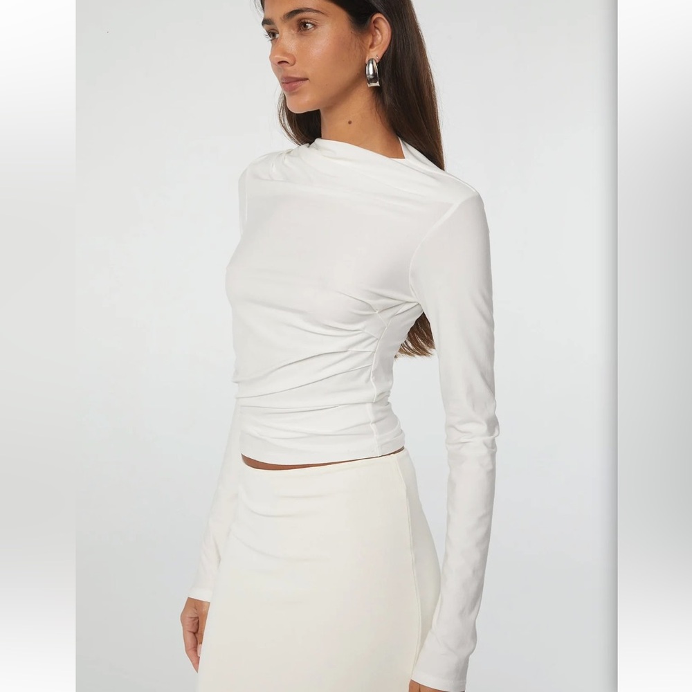 NWT The Line by K White Selma Long Sleeve Top - Picture 3 of 4